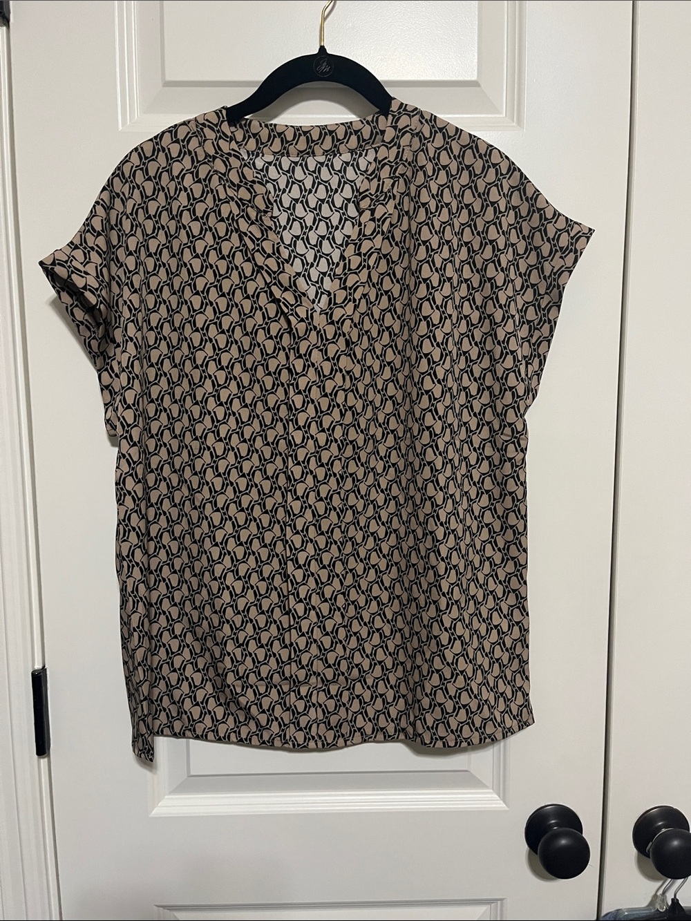 SHEIN Beige and Black Short Sleeve V-Neck Printed Blouse